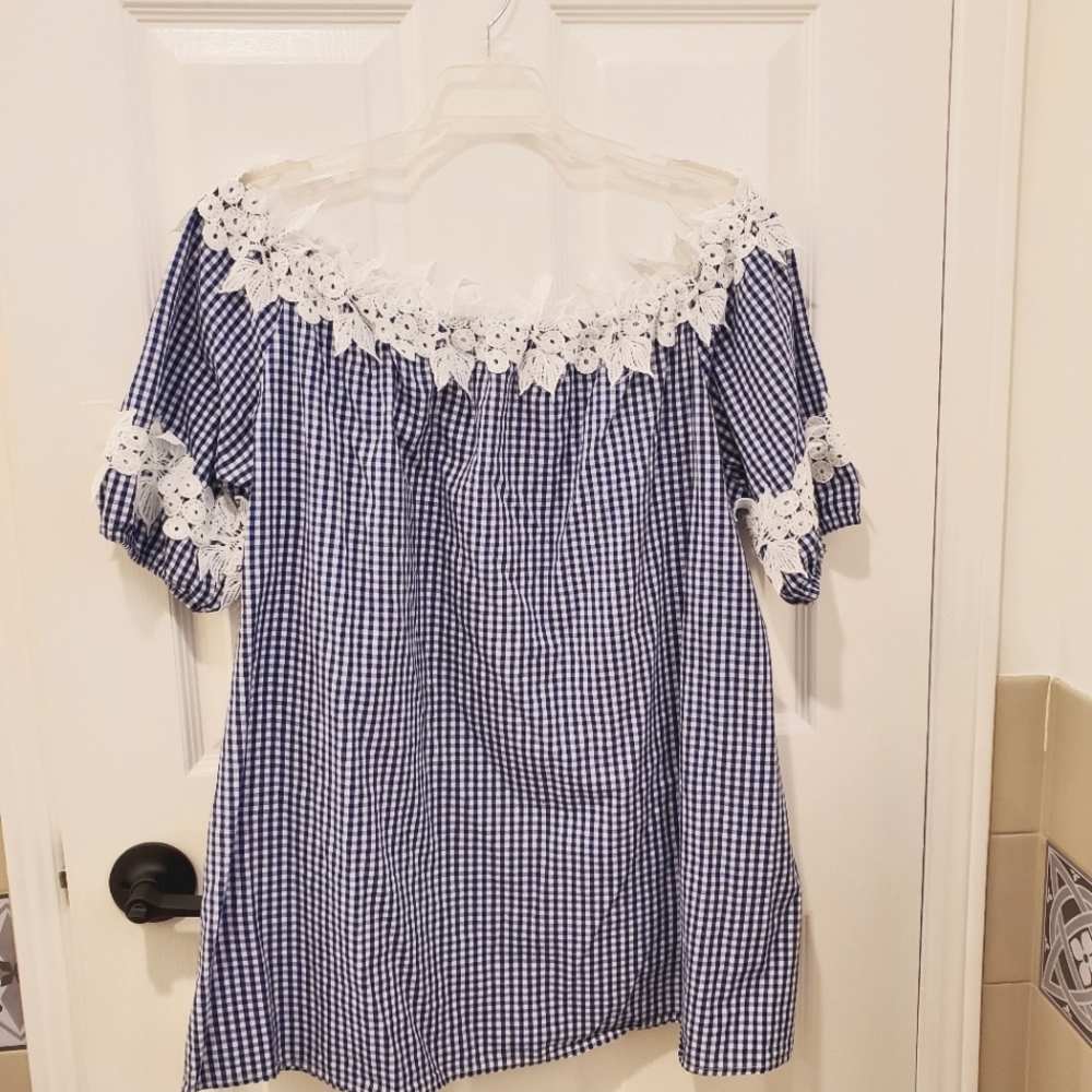 Gingham and Lace off the shoulder tunic, US14 (UK 18)